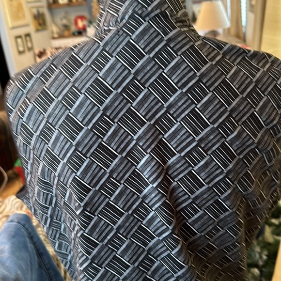 Adidas fleece vest, black and white geometric pattern size large perfect - Picture 4 of 6